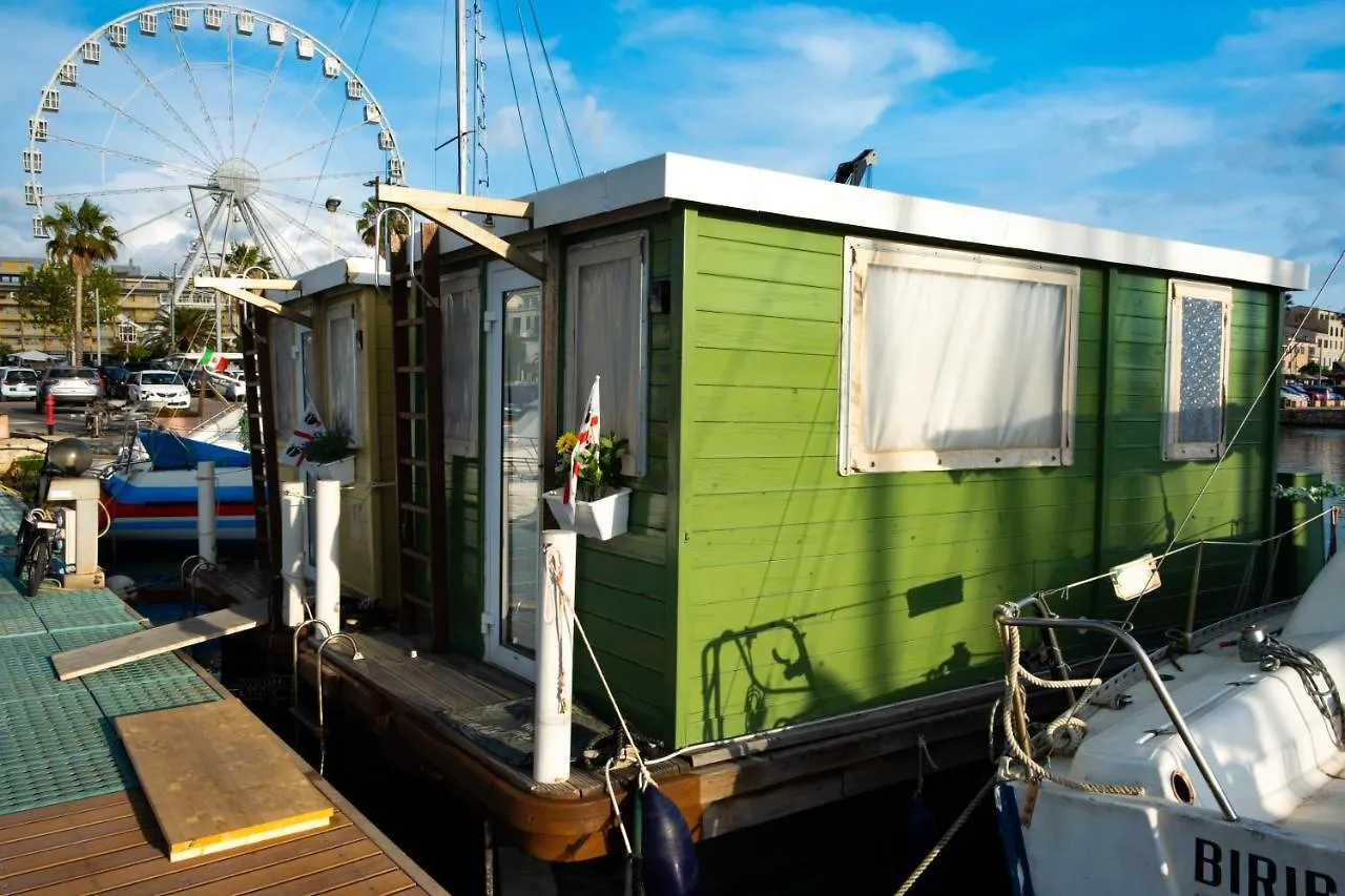 Alghero House Boat Bateau-hôtel